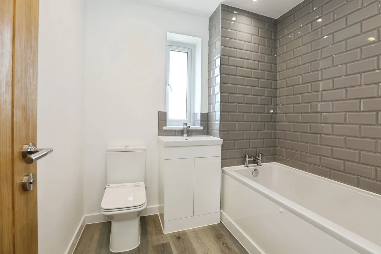 Hilders Farm Close, Crowborough, TN6, photo 11