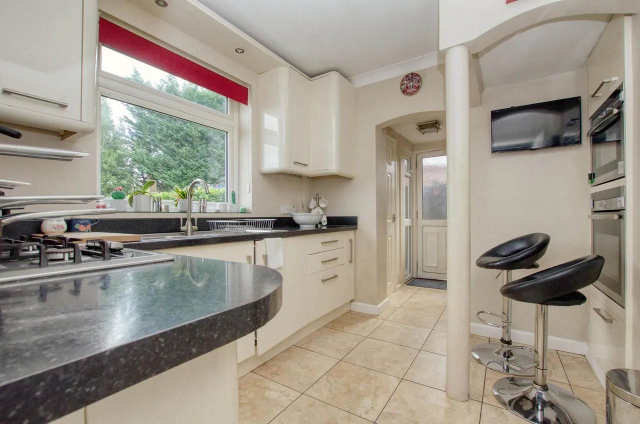 Clifton Gardens, West End, Southampton, SO18 3DA, photo 9