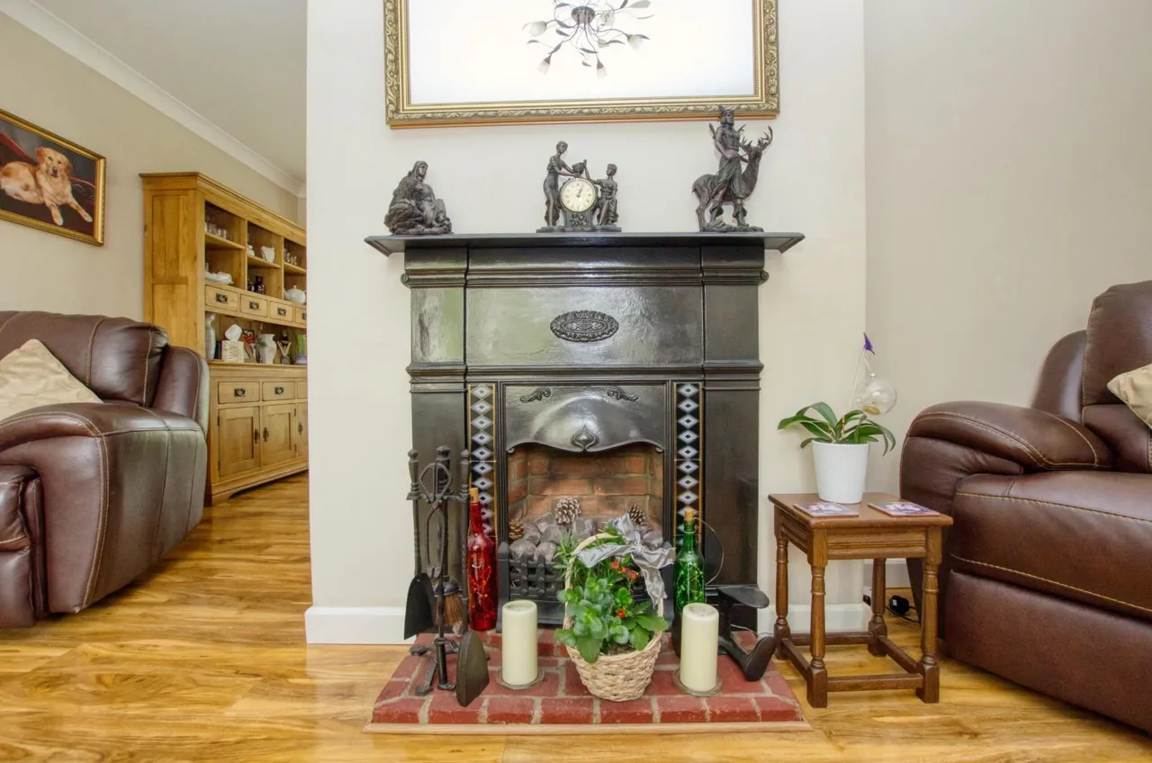 Clifton Gardens, West End, Southampton, SO18 3DA, photo 5