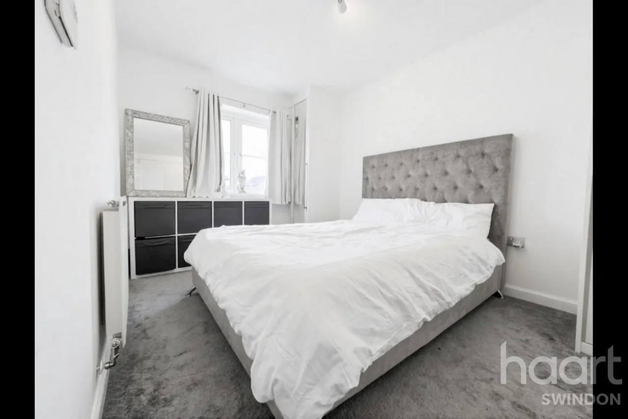 Sanders Close, Swindon, SN2, photo 6