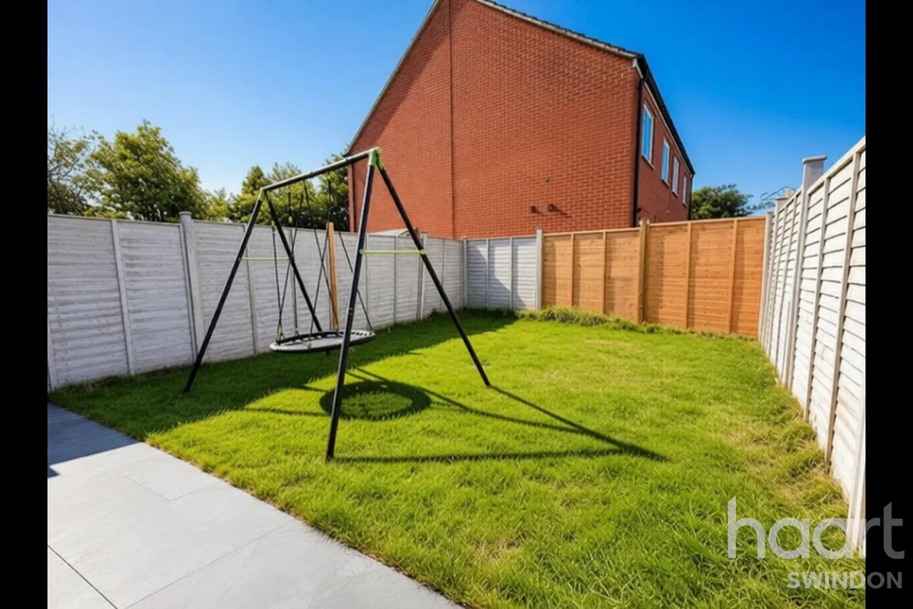 Sanders Close, Swindon, SN2, photo 3