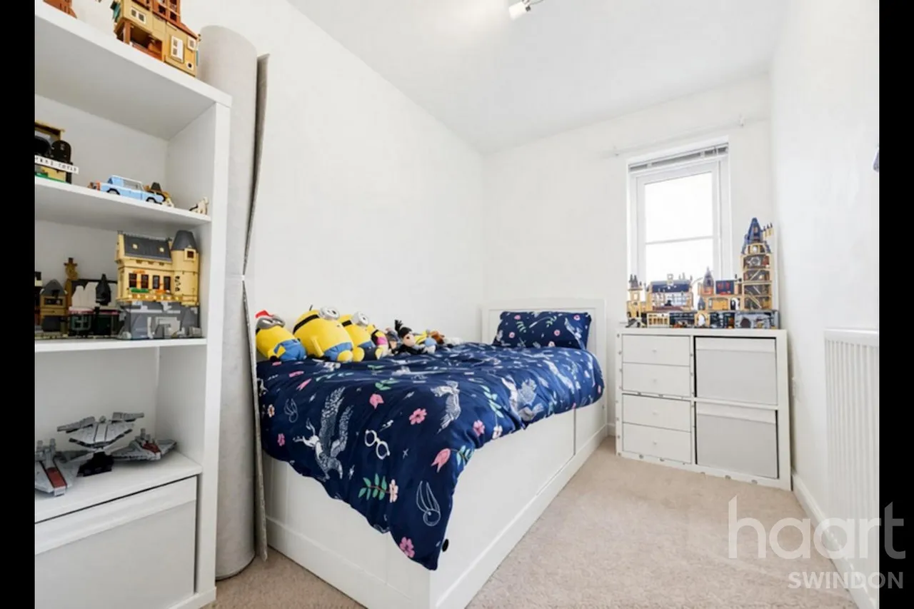Sanders Close, Swindon, SN2, photo 10