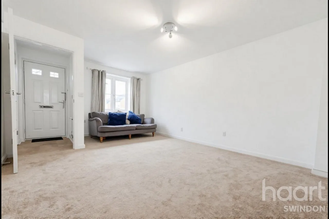 Sanders Close, Swindon, SN2, photo 4