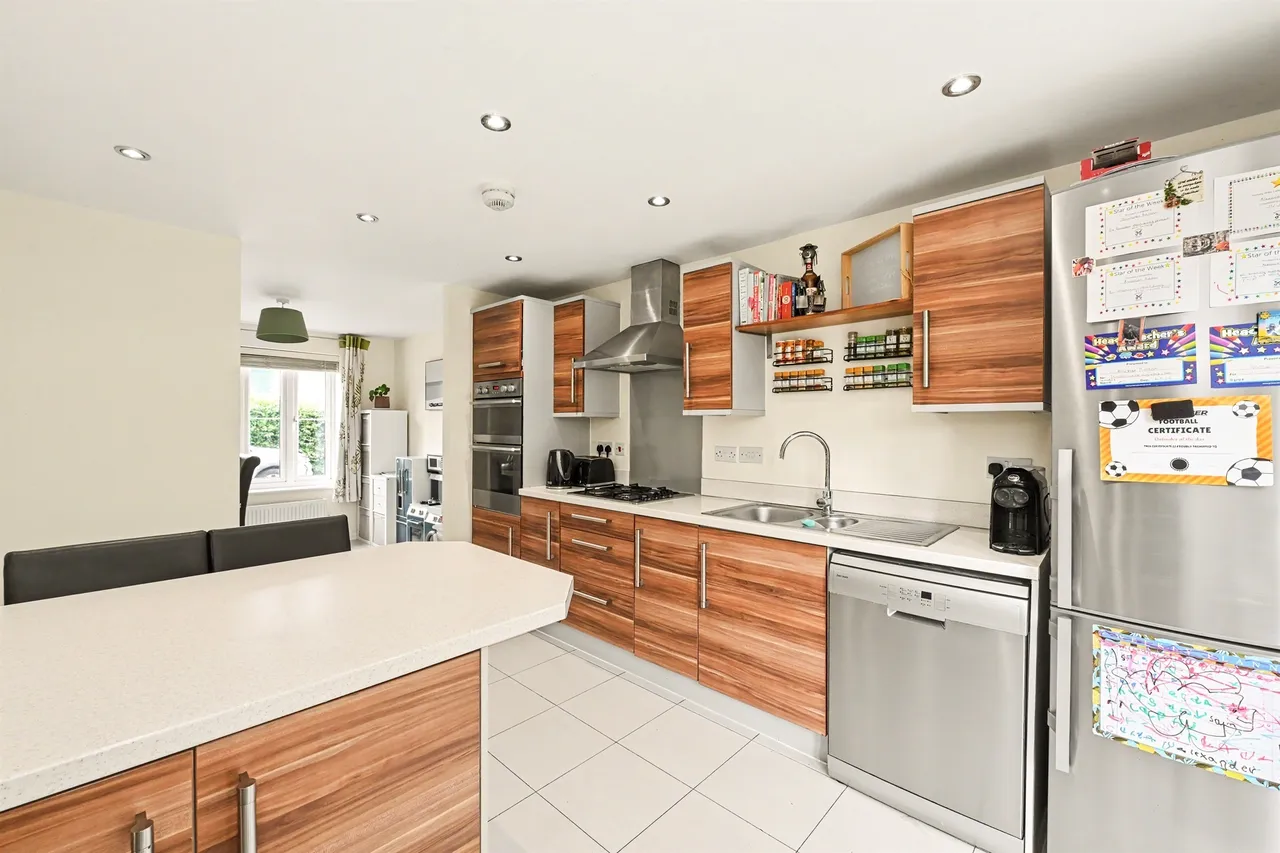 Lancaster Way, Pitstone, Leighton Buzzard, photo 3