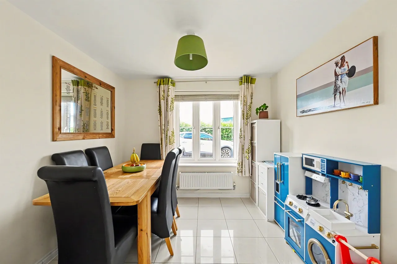Lancaster Way, Pitstone, Leighton Buzzard, photo 5