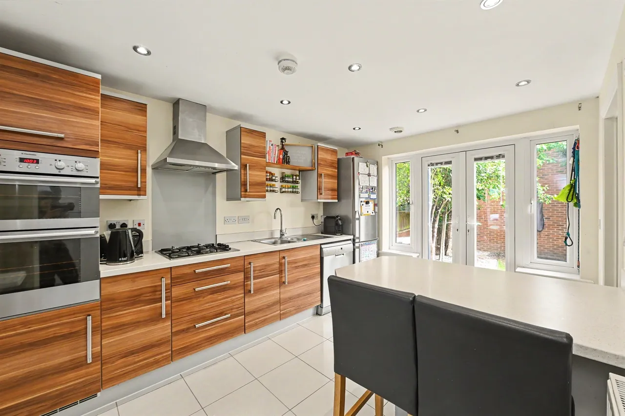 Lancaster Way, Pitstone, Leighton Buzzard, photo 4