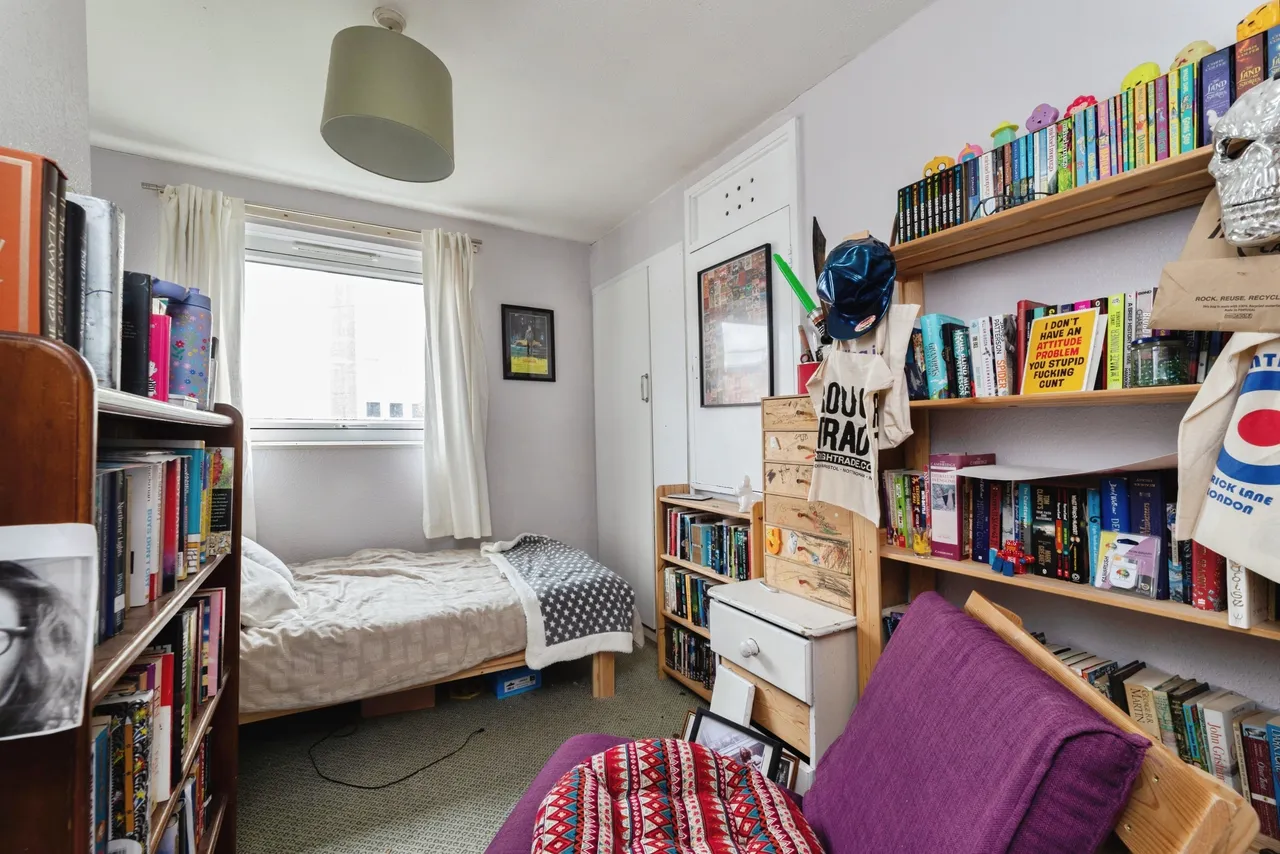 Tamar Square, Woodford Green, IG8, photo 11