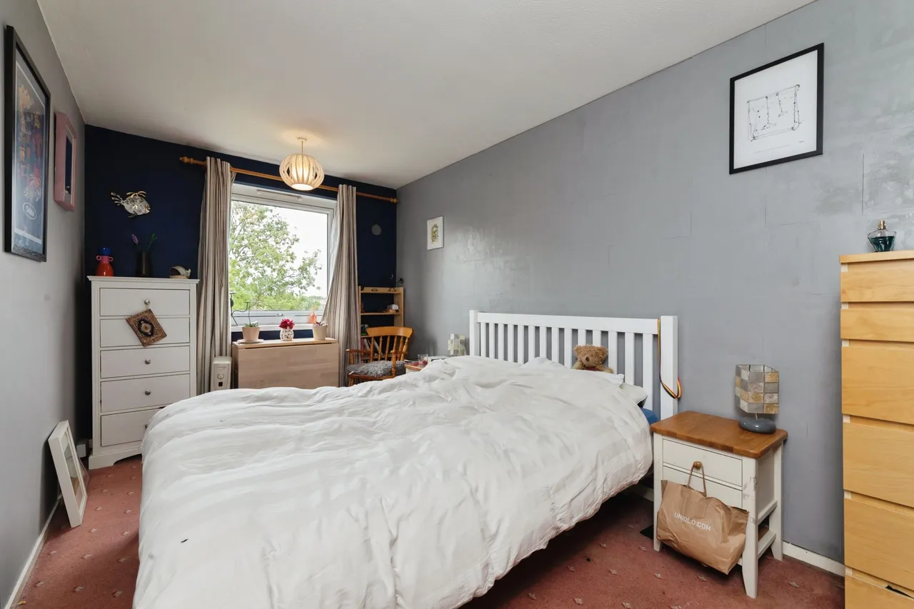 Tamar Square, Woodford Green, IG8, photo 4
