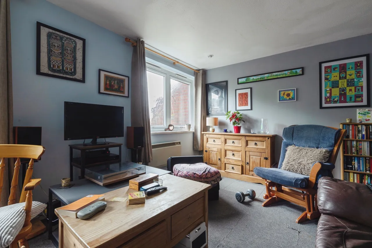 Tamar Square, Woodford Green, IG8, photo 8