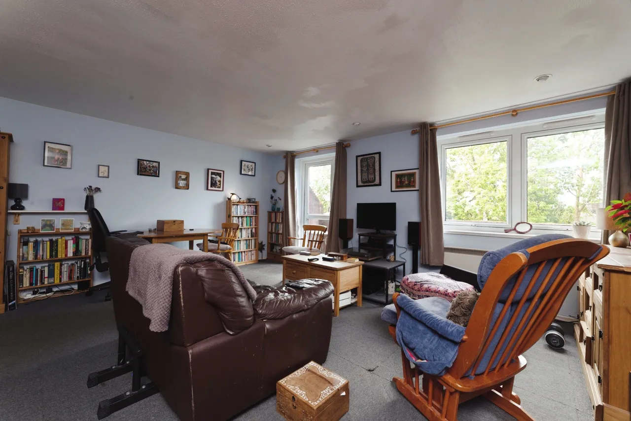 Tamar Square, Woodford Green, IG8, photo 13