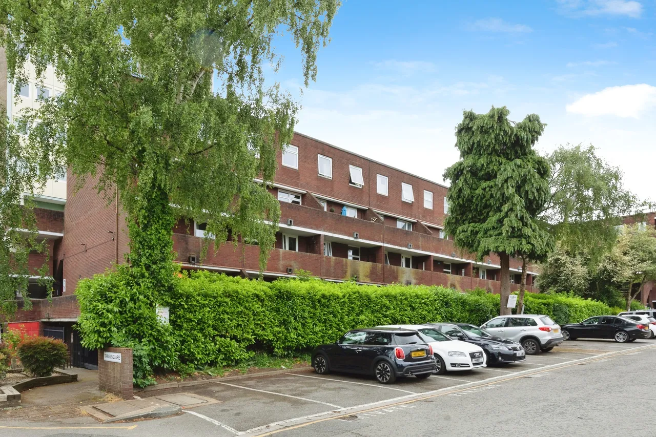 Tamar Square, Woodford Green, IG8, photo 14