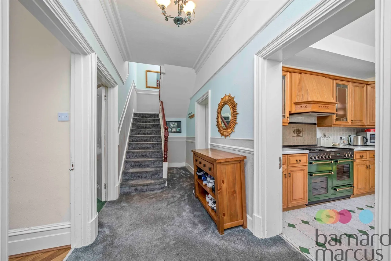 Macdonald Road, London, N11, photo 12