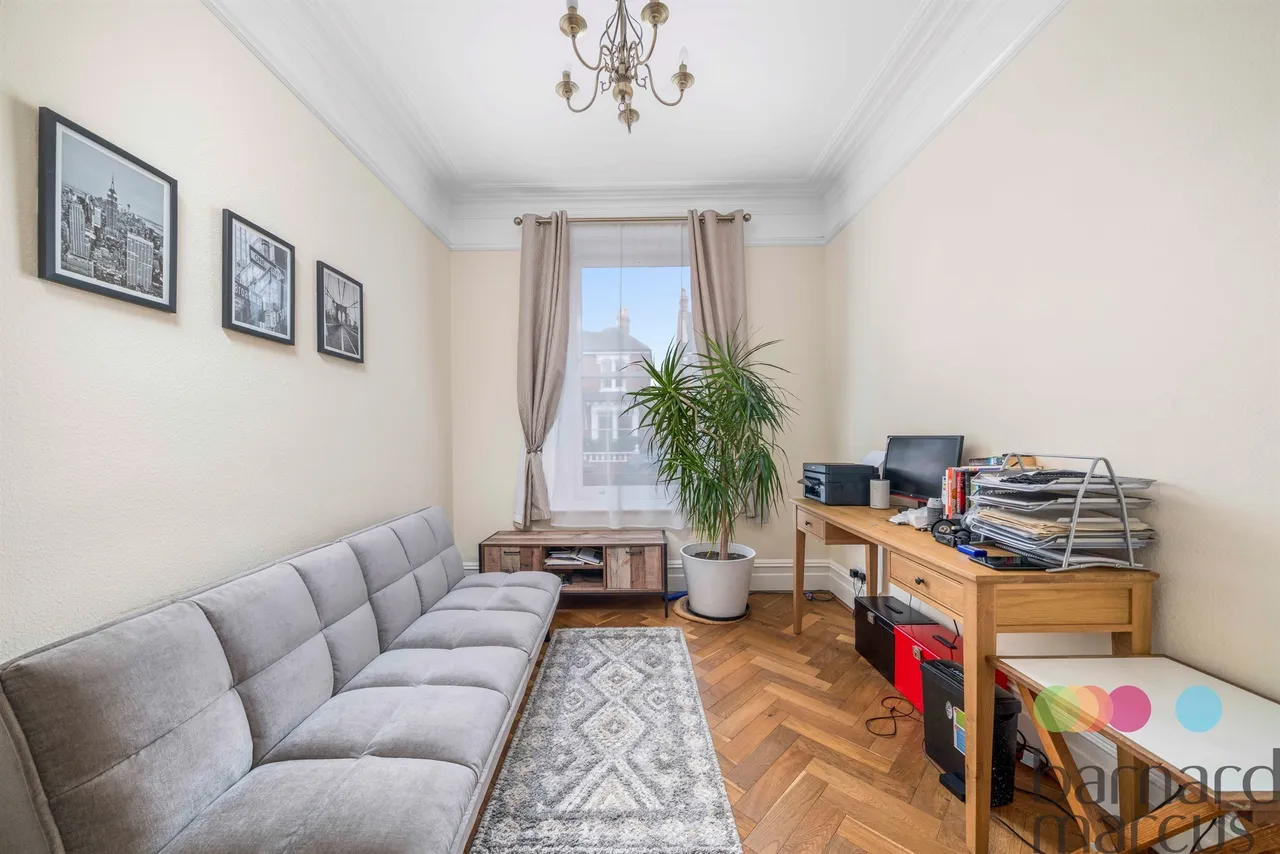 Macdonald Road, London, N11, photo 13