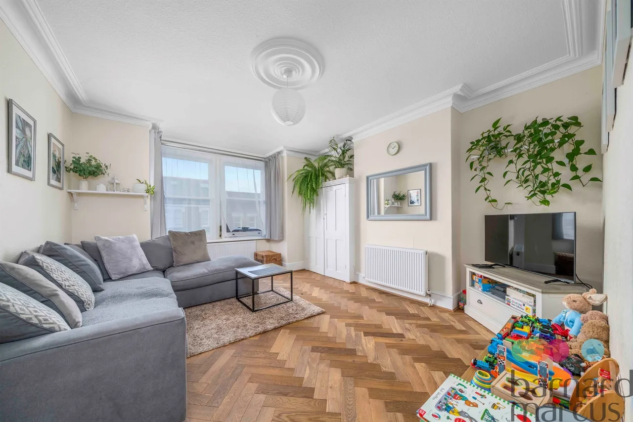 Macdonald Road, London, N11, photo 29