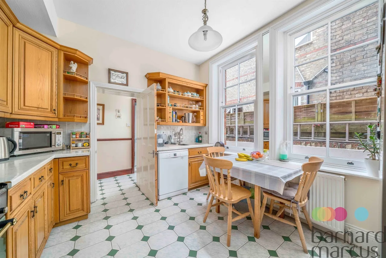 Macdonald Road, London, N11, photo 5
