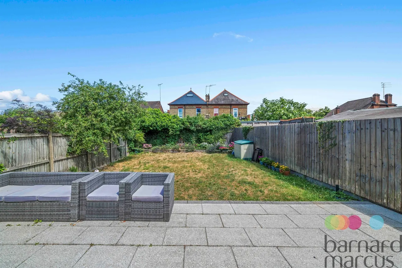 Macdonald Road, London, N11, photo 32