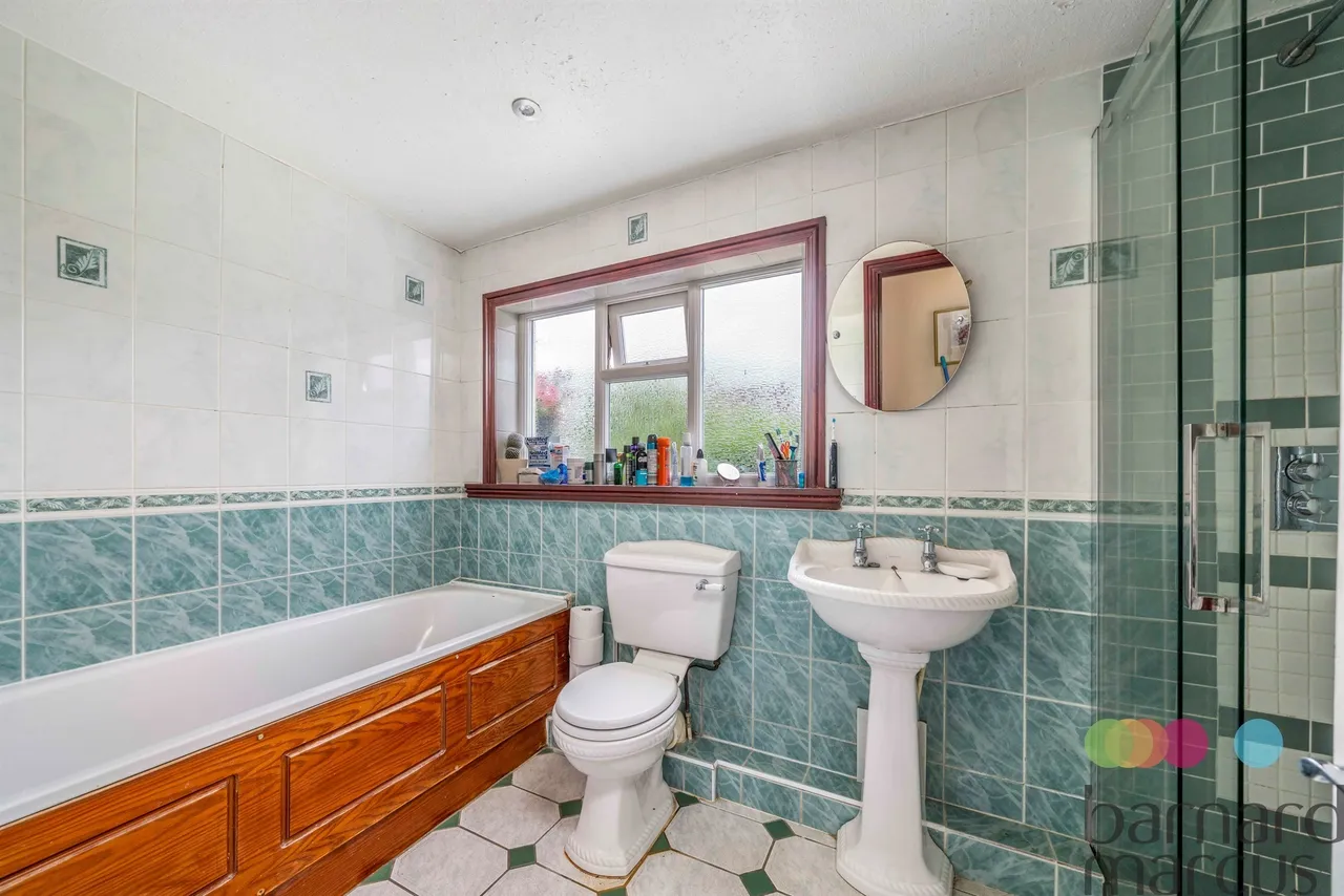 Macdonald Road, London, N11, photo 11