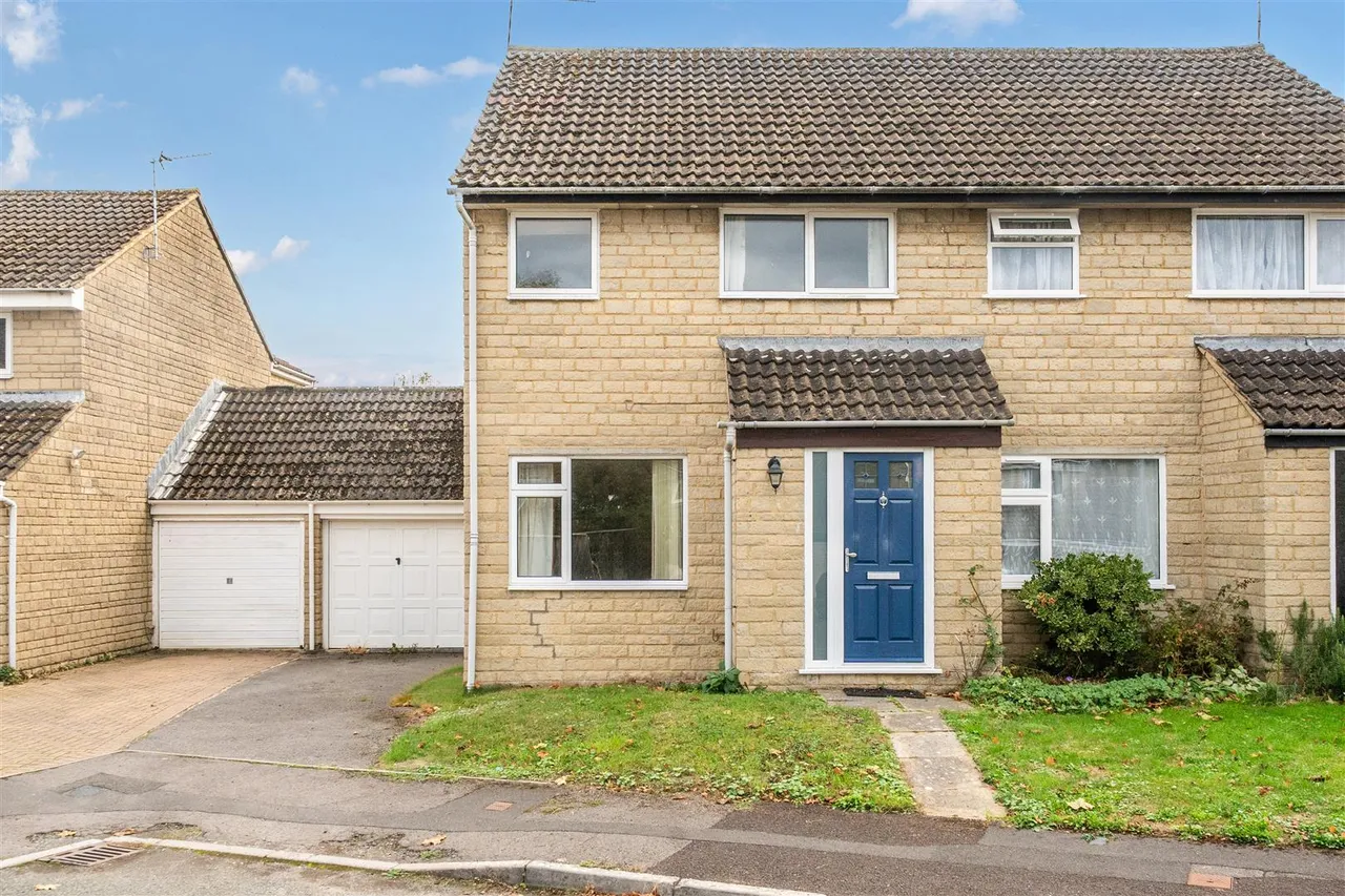 The Close, Kington St. Michael, SN14, photo 18