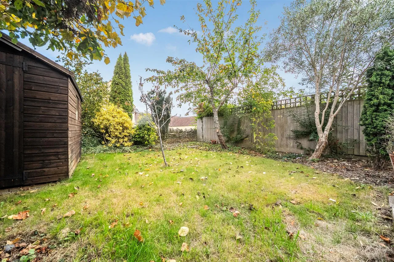 The Close, Kington St. Michael, SN14, photo 14