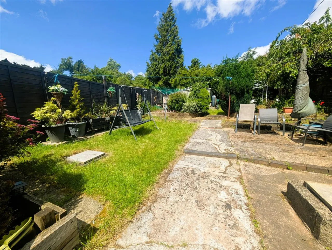 Dudley Road, Rowley Regis, photo 27