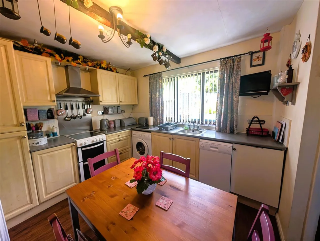Dudley Road, Rowley Regis, photo 23
