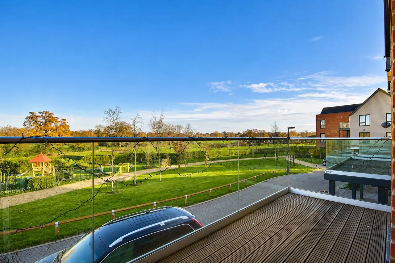 Jelley Way, Westfield, GU22, photo 6