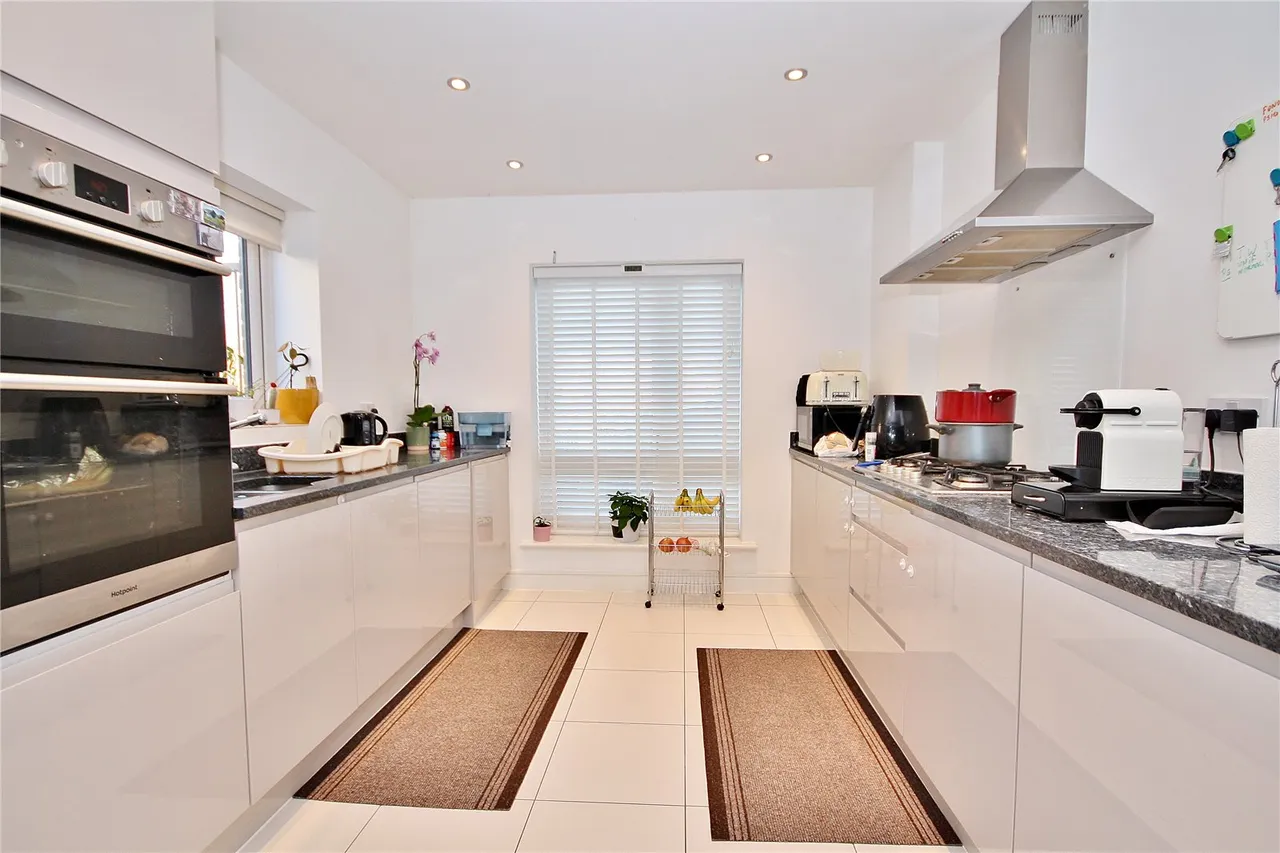 Jelley Way, Westfield, GU22, photo 3