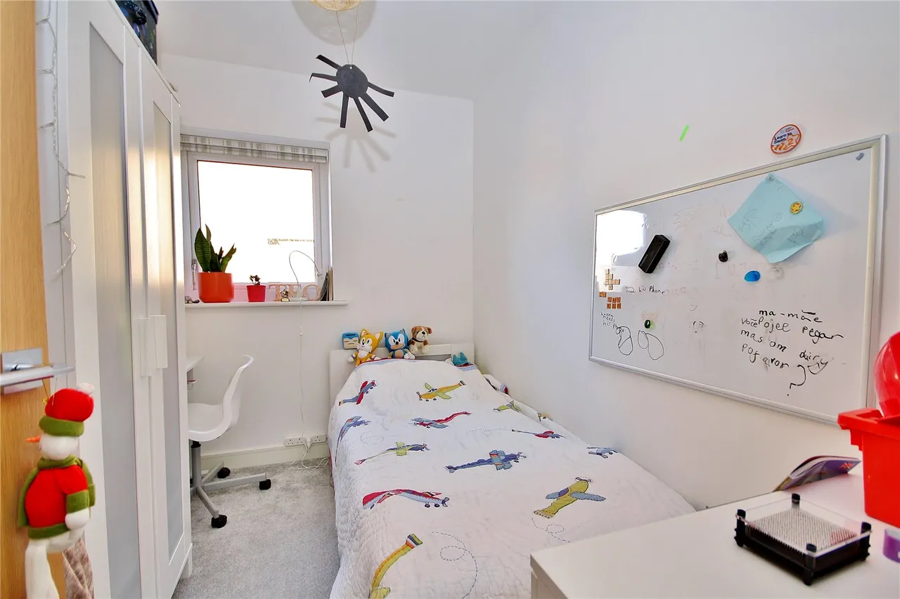 Jelley Way, Westfield, GU22, photo 13