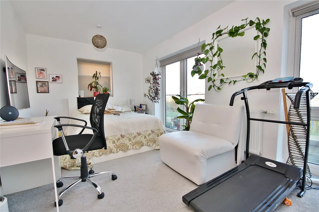Jelley Way, Westfield, GU22, photo 5