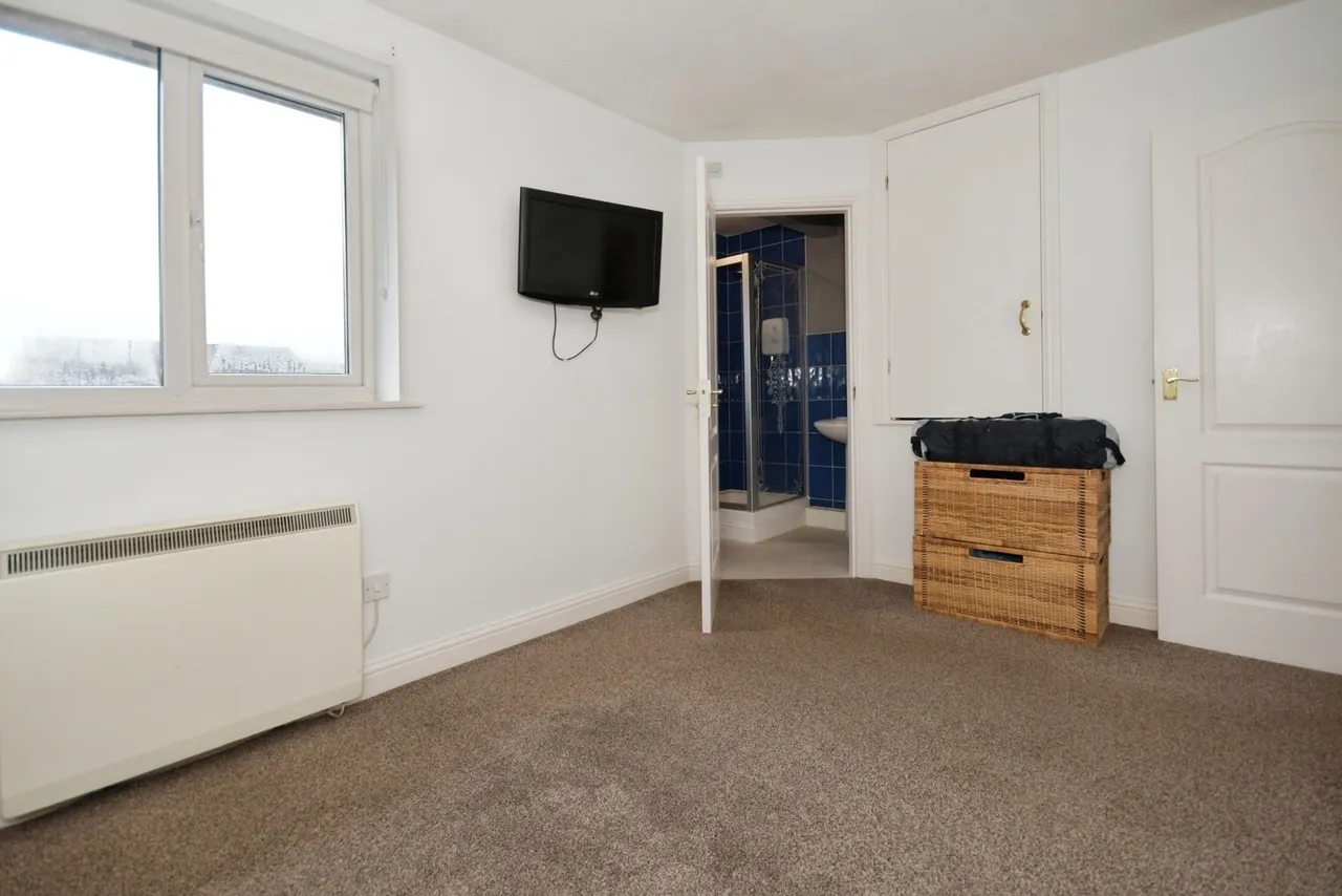 Wains Close, Dove Holes, Buxton, Derbyshire, SK17, photo 14