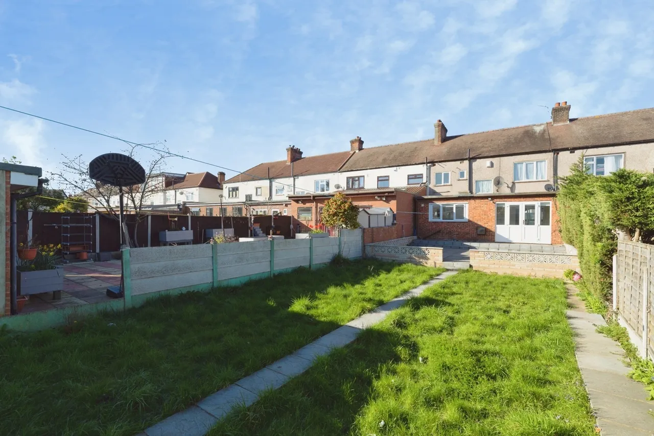 Brancaster Road, ILFORD, Essex, IG2, photo 18