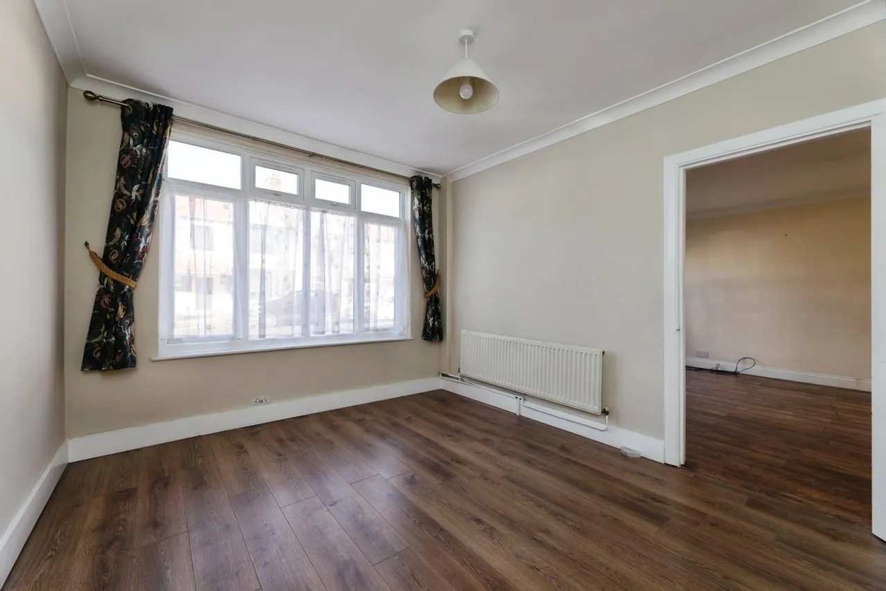 Brancaster Road, ILFORD, Essex, IG2, photo 6