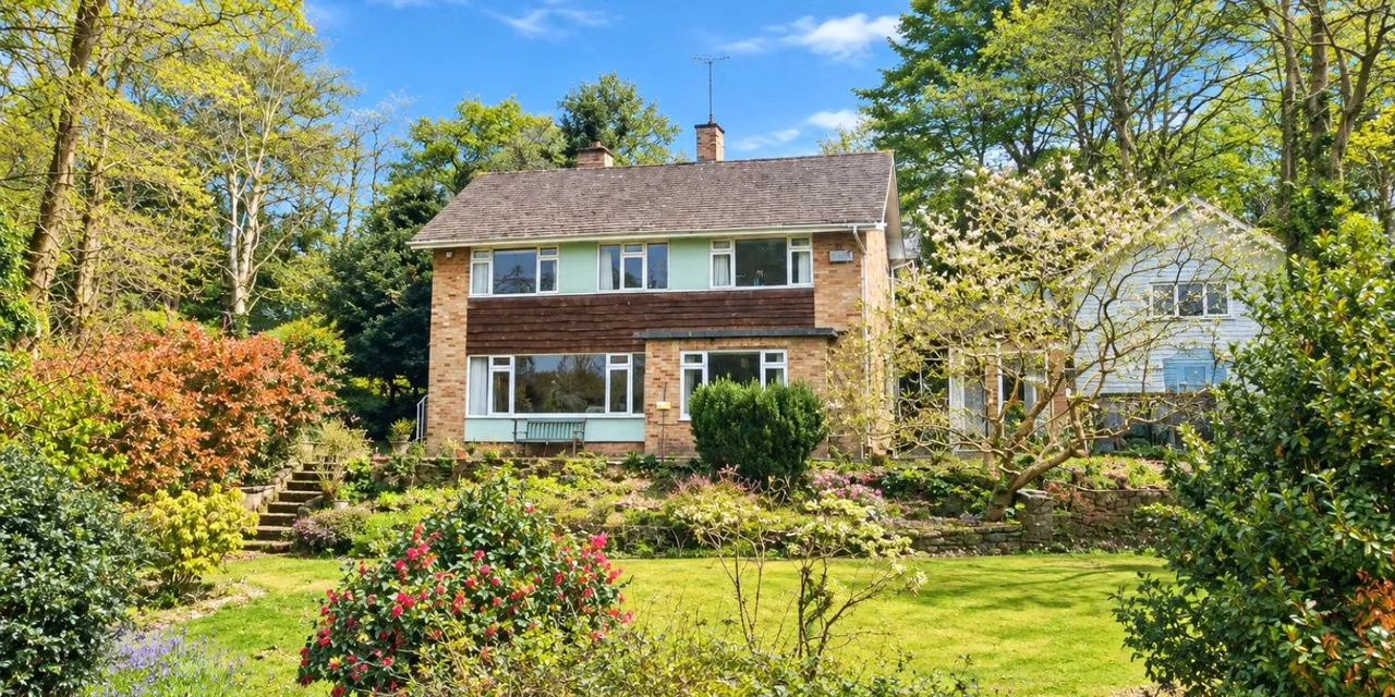 4 bed house for sale, Dawstone Road, Heswall, CH60