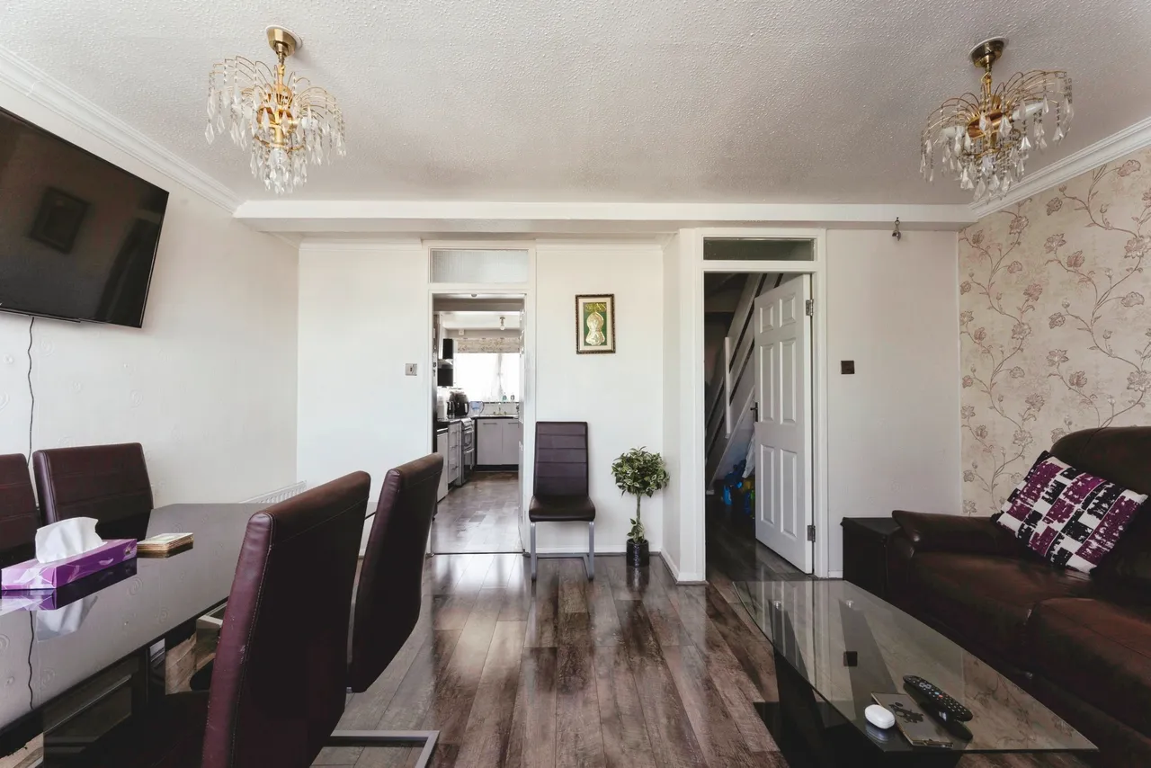 Eastbourne Road, London, E6, photo 6