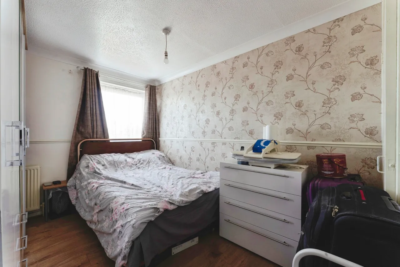 Eastbourne Road, London, E6, photo 11