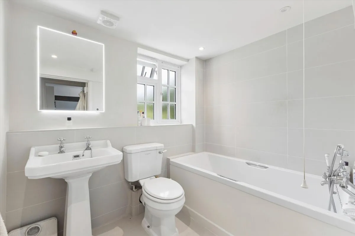 Gravel Lane, Barton Stacey, SO21, photo 12