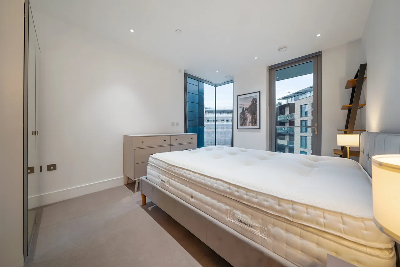 Bollinder Place, Carrara Tower, EC1V, photo 10