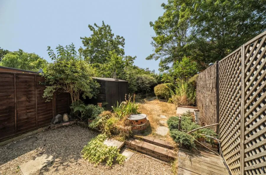 Emmbrook Gate, Wokingham, RG41, photo 2