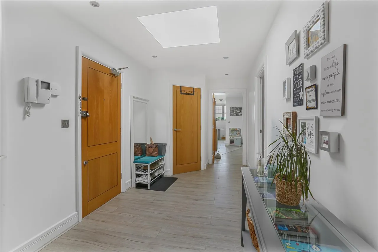 Upper Mulgrave Road, Cheam, SM2 7AY, photo 5