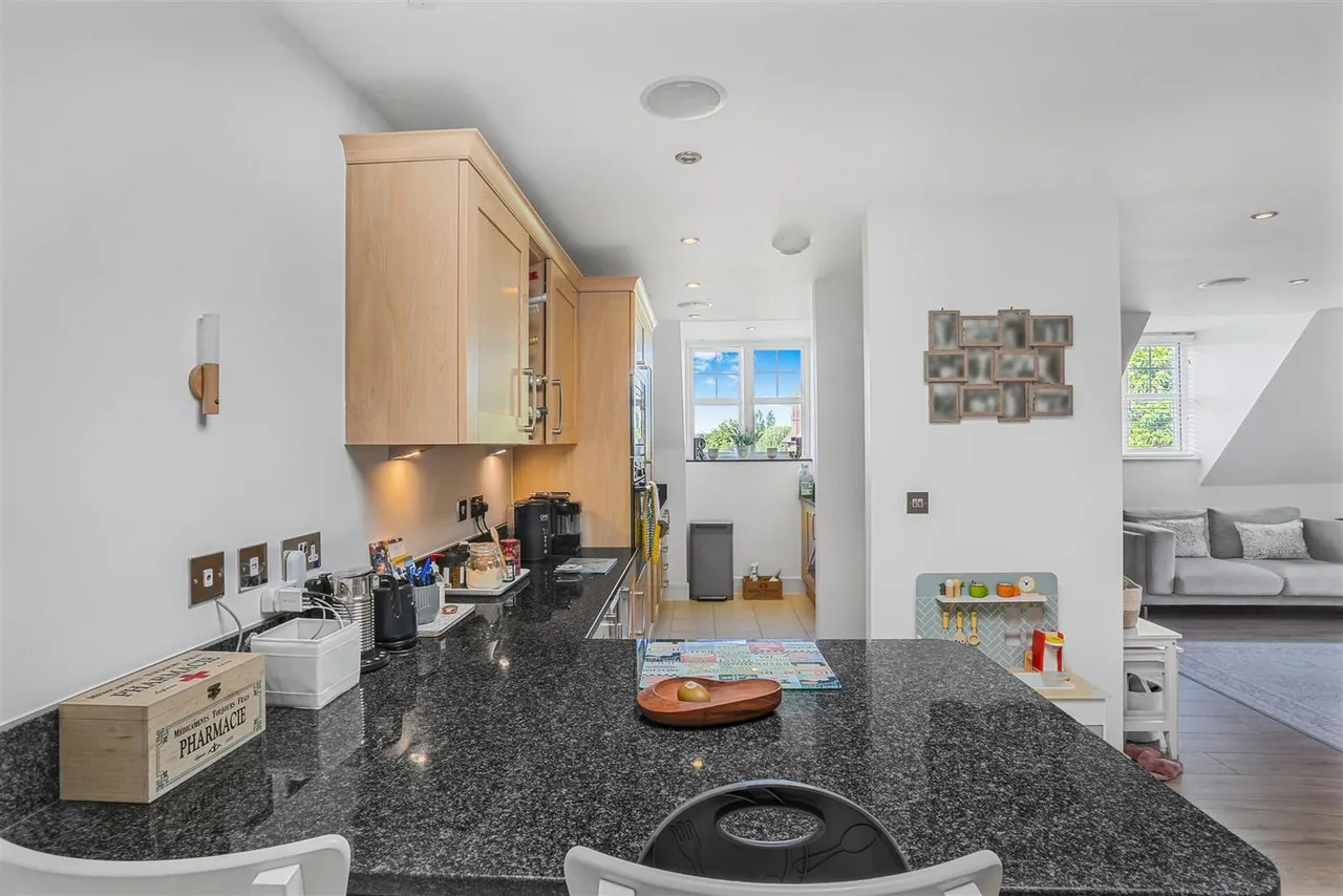 Upper Mulgrave Road, Cheam, SM2 7AY, photo 10