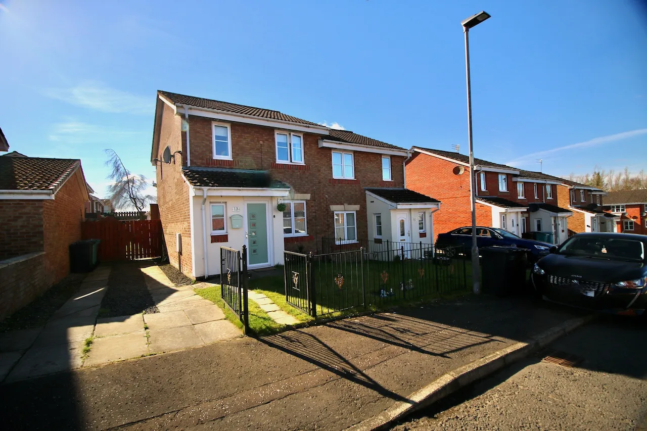 3 bed house for sale — Cherry Avenue, Cumbernauld, G67 3BG