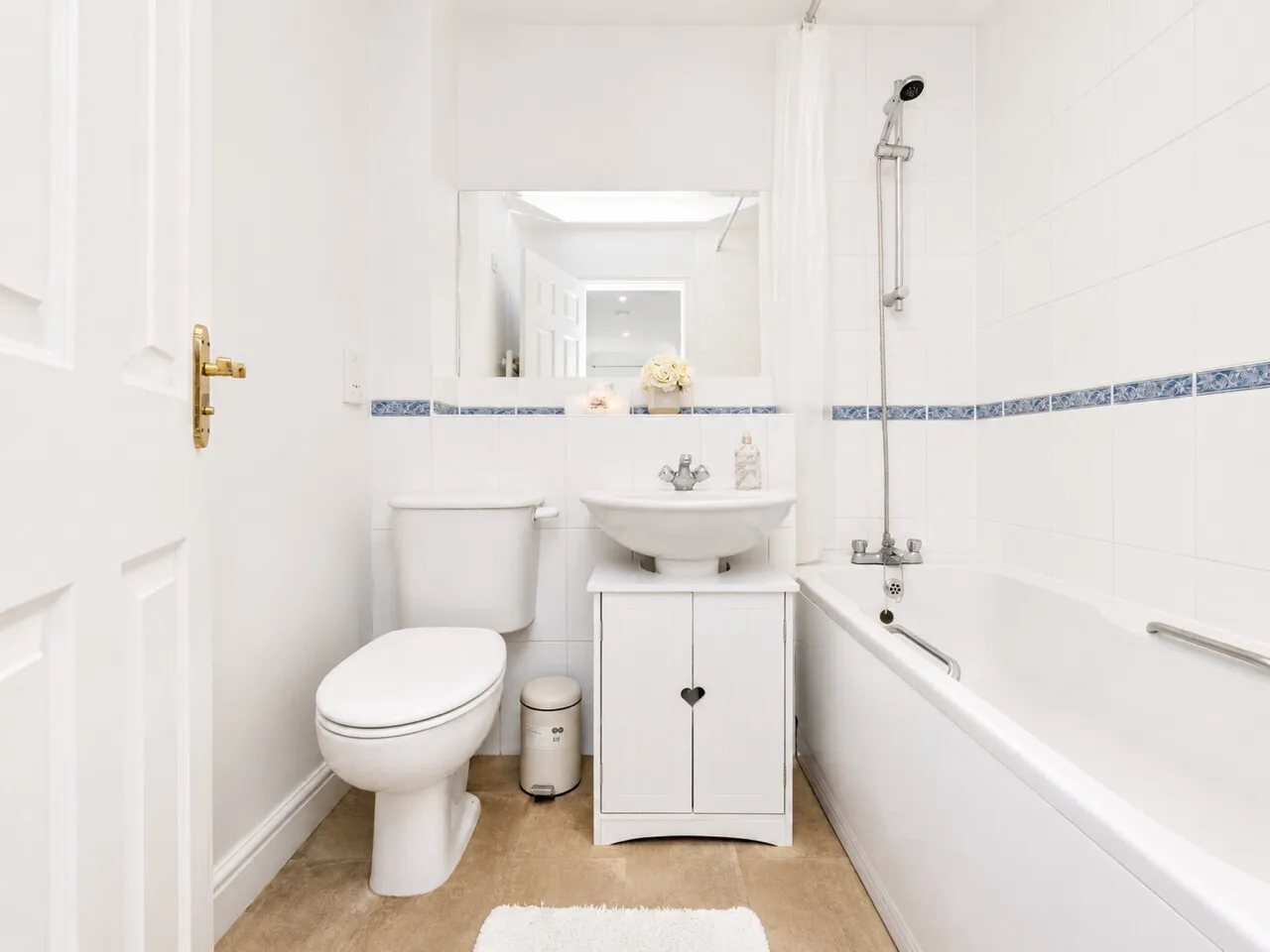 Minister Court, Frogmore, AL2, photo 16