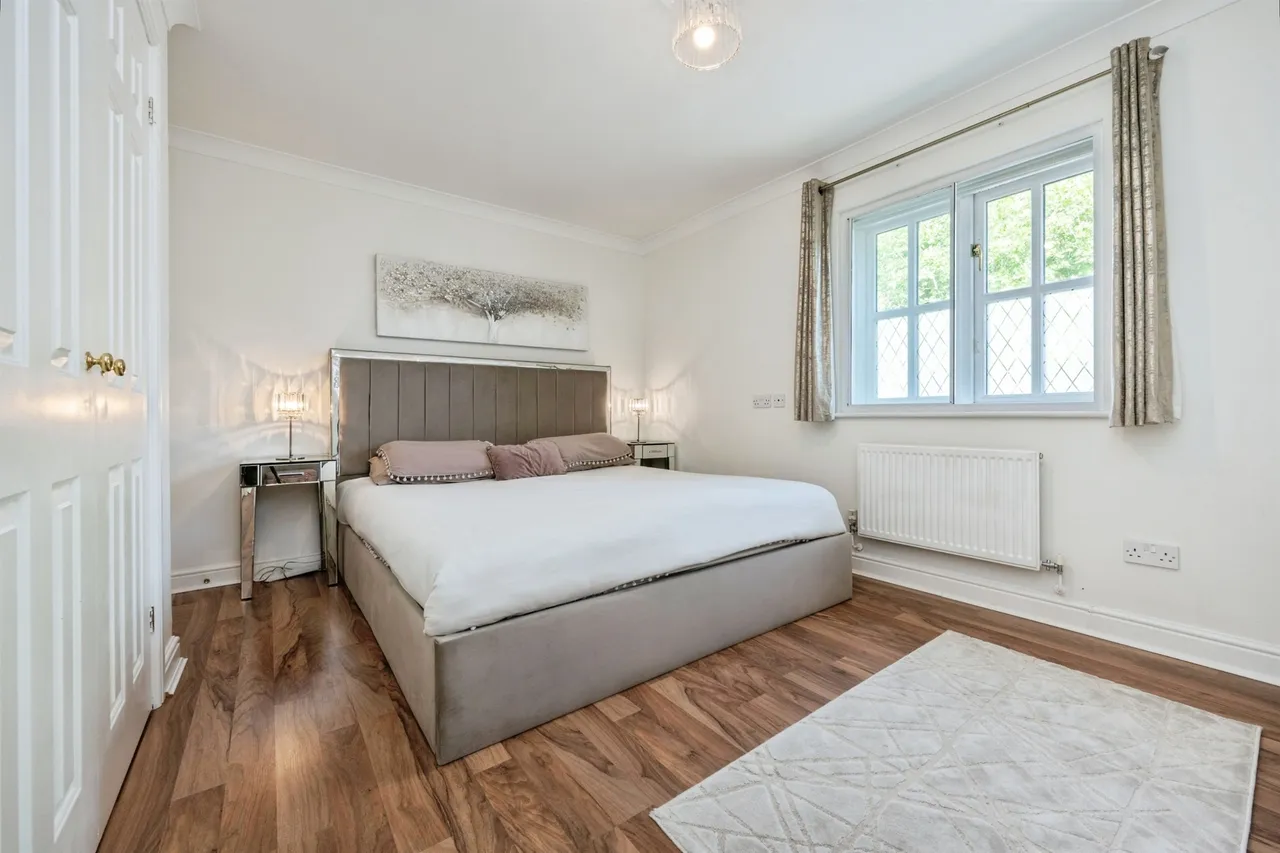 Minister Court, Frogmore, AL2, photo 10