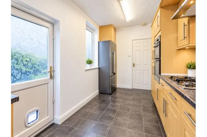 Parkhills Road, Bury, BL9, photo 13