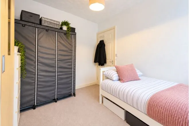 Parkhills Road, Bury, BL9, photo 21
