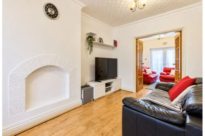 Parkhills Road, Bury, BL9, photo 6