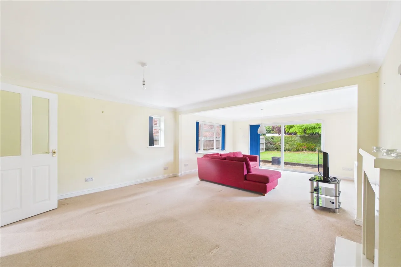 Spring Close, Sherborne St. John, RG24, photo 4