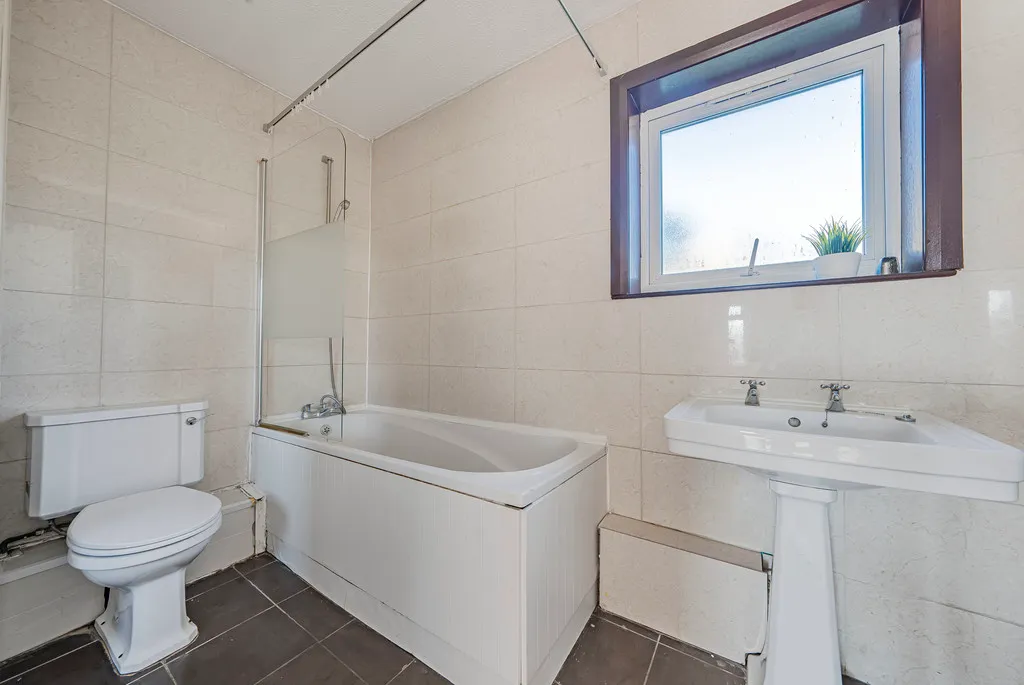 Lordship Road, Northolt, UB5, photo 25