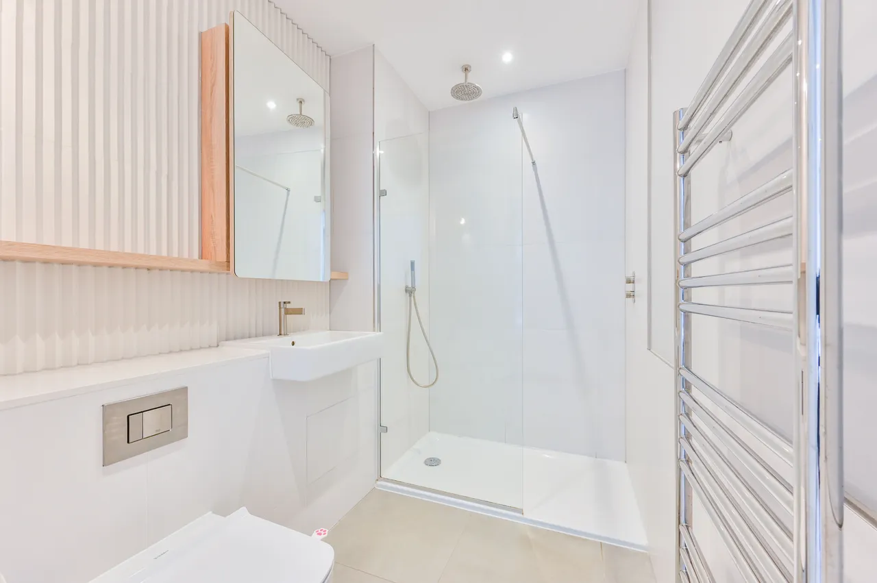 Flat 2, 3 Fisherton Street, photo 6