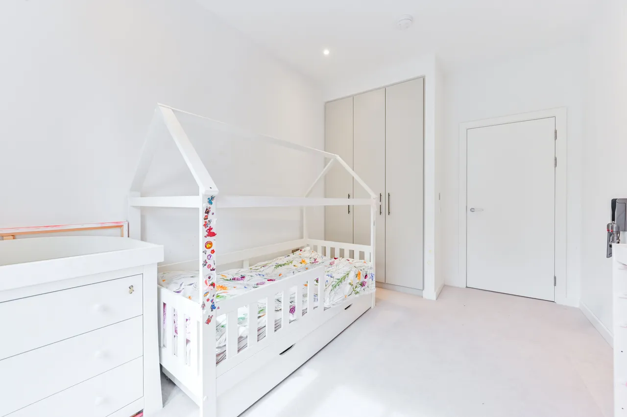 Flat 2, 3 Fisherton Street, photo 7